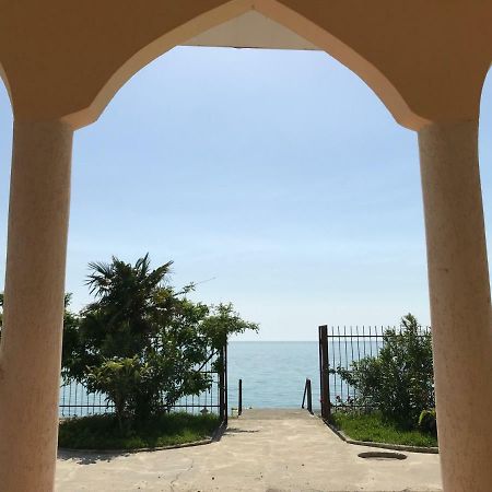 Davel Hotel Gagra Luaran gambar