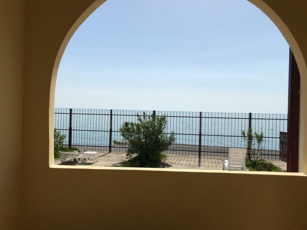 Davel Hotel Gagra Luaran gambar